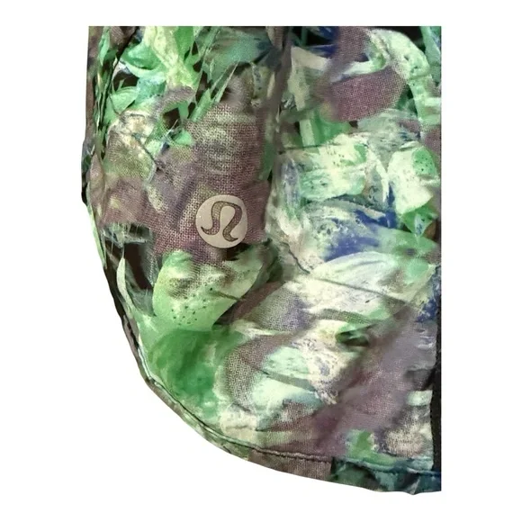 Women’s Lululemon High Waisted Running Shorts! ! Size 6! - Picture 5 of 7